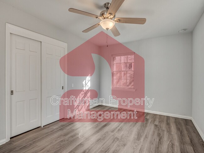 Building Photo - 2024 NW 45th St