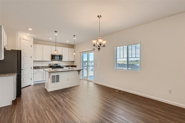 Building Photo - Single Family 3 Bed, 3 Bath Paired-Home in...