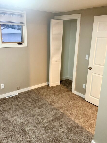 Building Photo - 401 W Douglas Ave