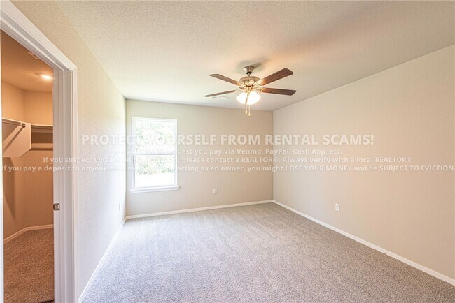 Building Photo - 1151 E Sparrow Cir