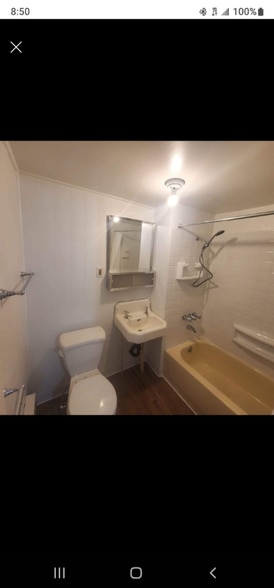 Building Photo - 114 24th St