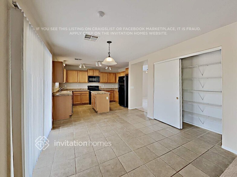 Building Photo - 1497 S 221st Dr