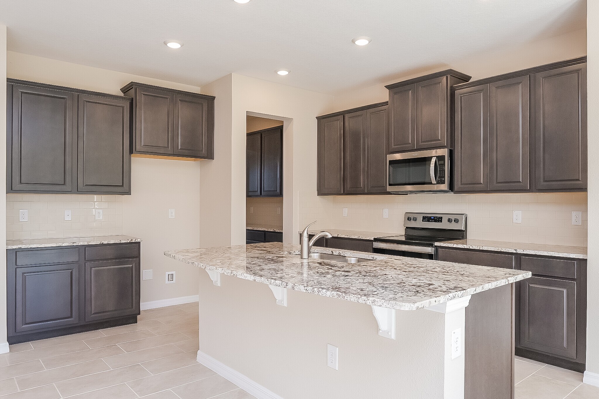 Building Photo - 15506 Sweet Springs Bend