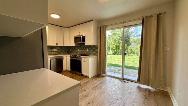 Building Photo - 17670 Green Isle Ct