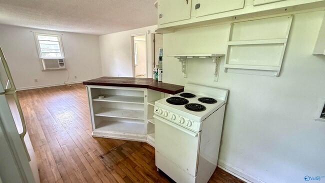 Building Photo - 118 Brockway Ave