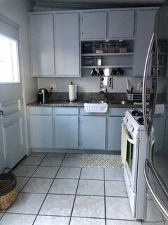 Building Photo - 4614 W 164th St