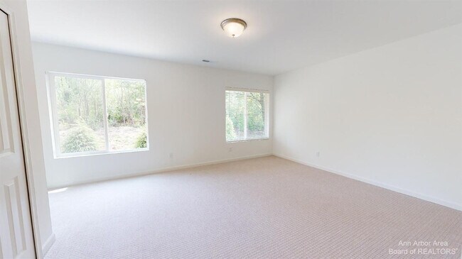 Building Photo - 2741 Bristol Rdg Dr