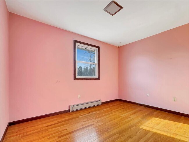 Building Photo - 3722 Hecktown Rd