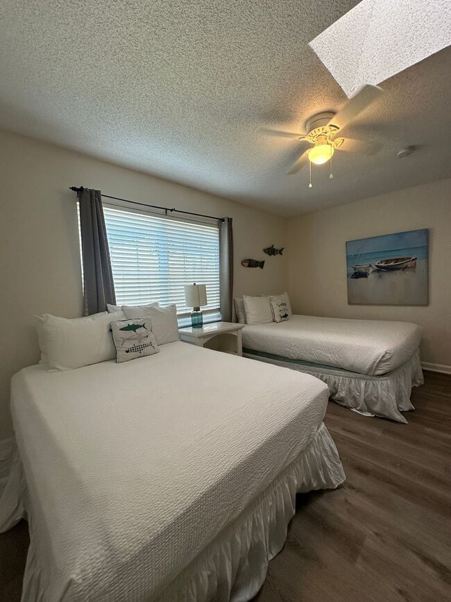 Building Photo - FURNISHED OR UNFURNISHED *Move In Special-50% Off First Months Rent**