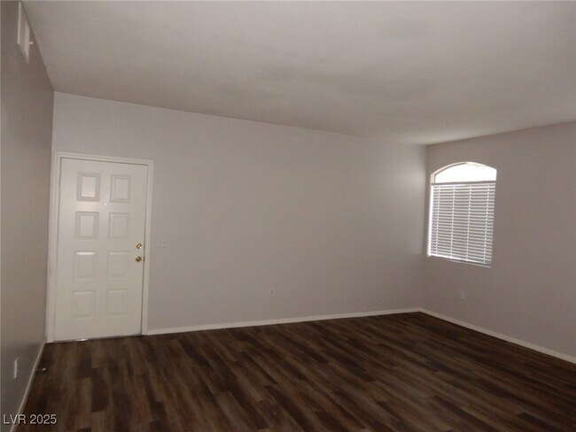 Building Photo - 75 N Valle Verde Dr