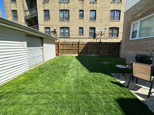 Building Photo - 5144 N Avers Ave