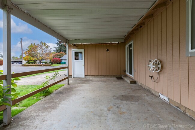 Building Photo - 33333 Mountain Way