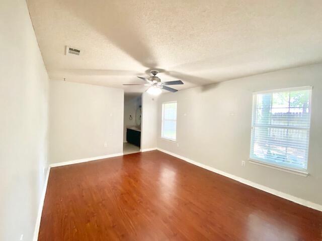 Building Photo - 164 Wright Cir