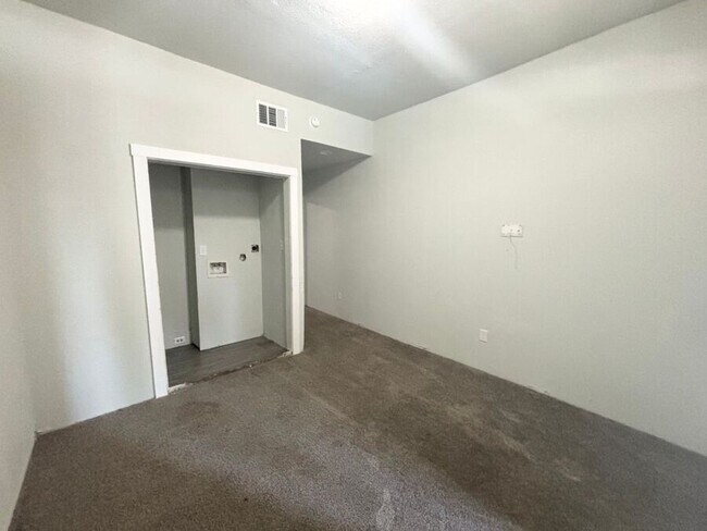 Building Photo - 1627 Alston Ave
