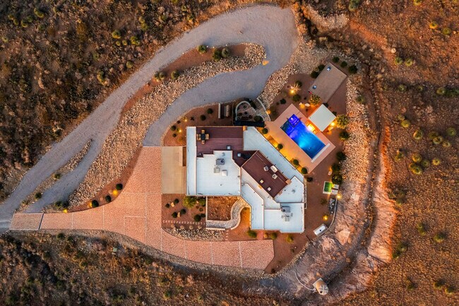 Building Photo - 12705 Chuck Wagon Rd