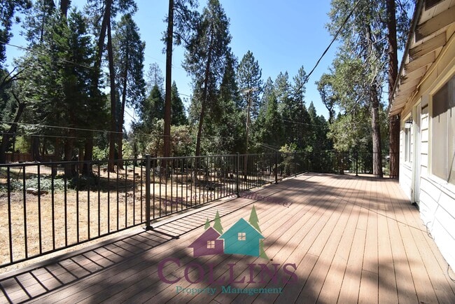 Building Photo - 11363 Cedar Ridge Dr