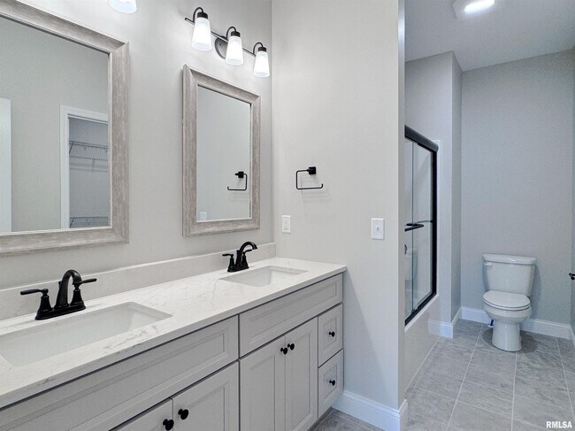 Building Photo - 7615 Walnut Bend Dr