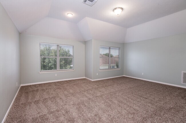 Building Photo - 16019 Portmanshire Ln