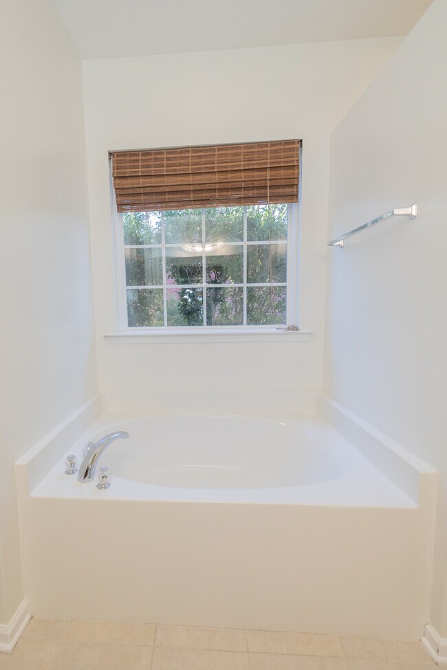 Building Photo - 8967 N Red Maple Cir