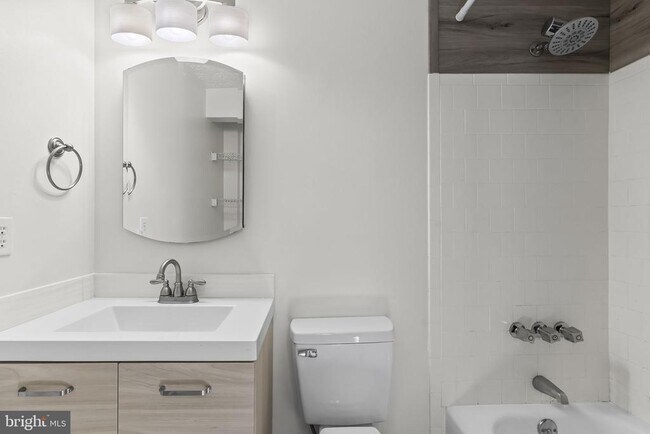 Building Photo - 4817 Kingfisher Ct