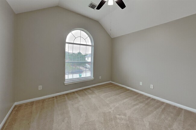 Building Photo - 6714 Village Bridge Dr