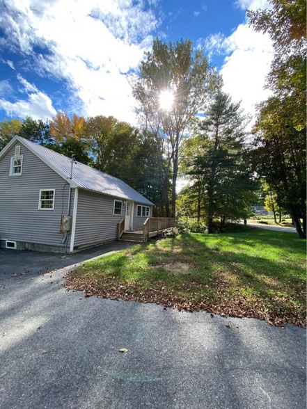 Building Photo - 49 Barnes Rd