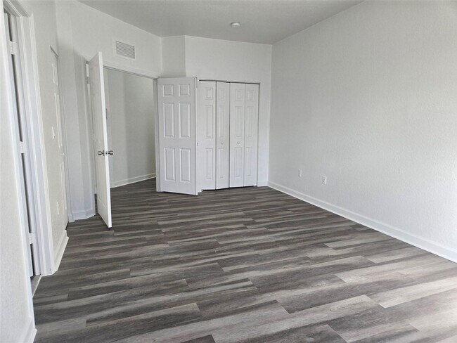 Building Photo - 3684 NW 29th Ct