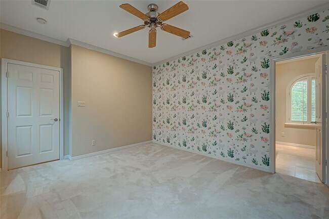 Building Photo - 109 Asbury St