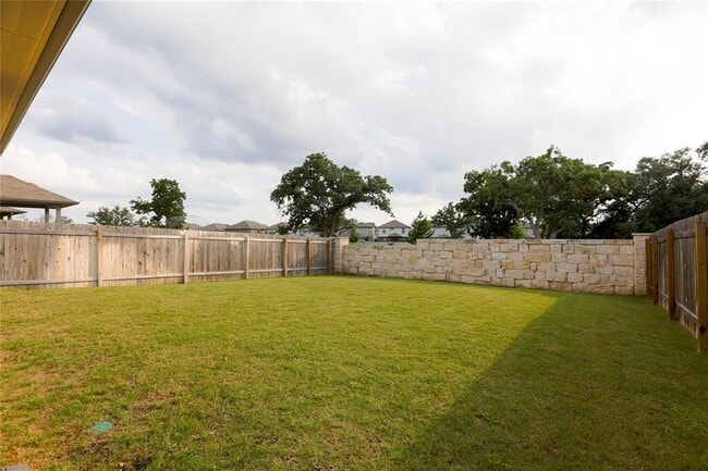 Building Photo - 432 Arrowhead Vine St