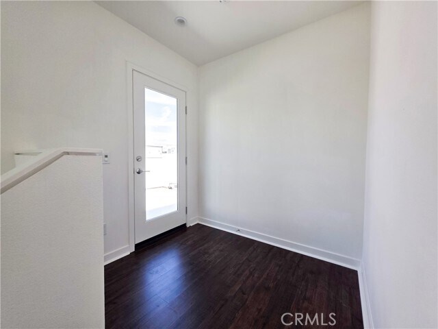 Building Photo - 164 Placemark