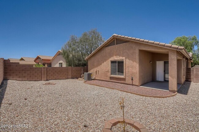 Building Photo - 13194 E Mineta Ridge Dr