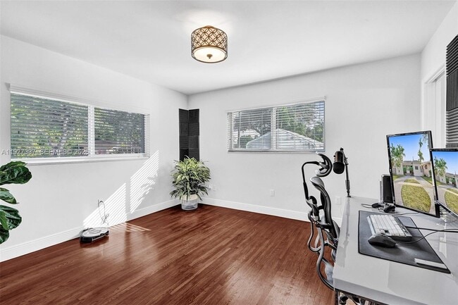 Building Photo - 1102 Meadow Lark Ave