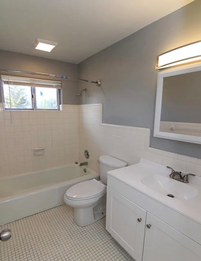 Building Photo - 590 54th St SE