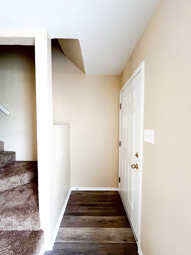 Building Photo - 4501 Jeff Scott Dr