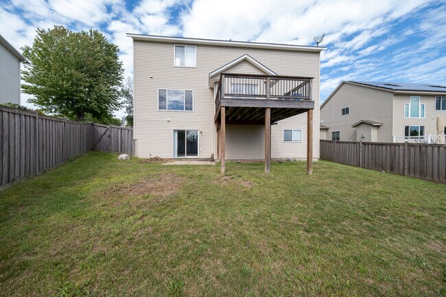 Building Photo - 10415 Ponds Way