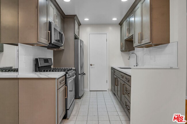 Building Photo - 9061 Keith Ave