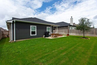 Building Photo - Spectacular Home in Southern Pointe!!