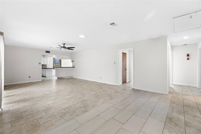 Building Photo - 4135 Levonshire Dr