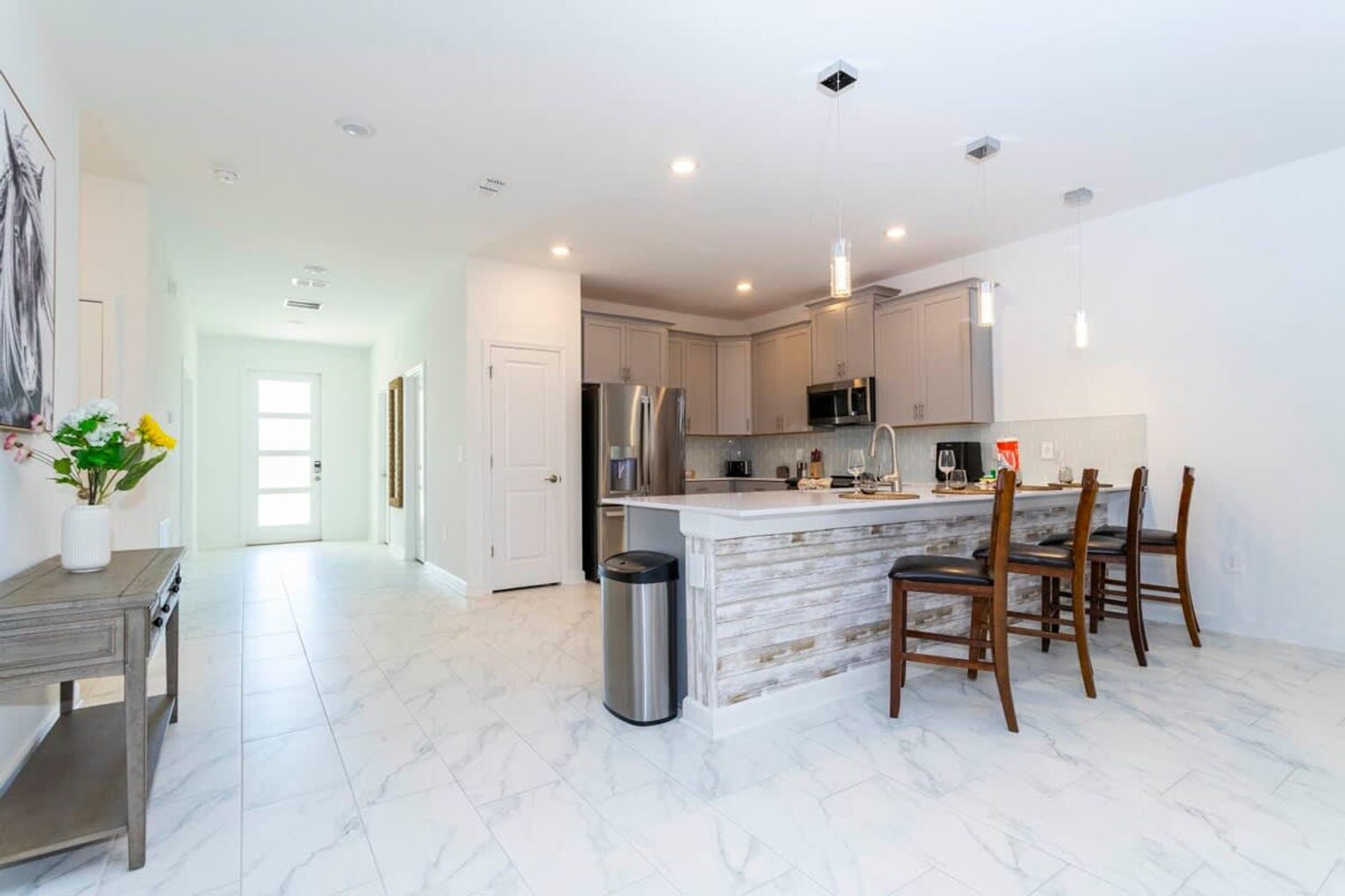 Building Photo - 9202 Sommerset Hills Dr