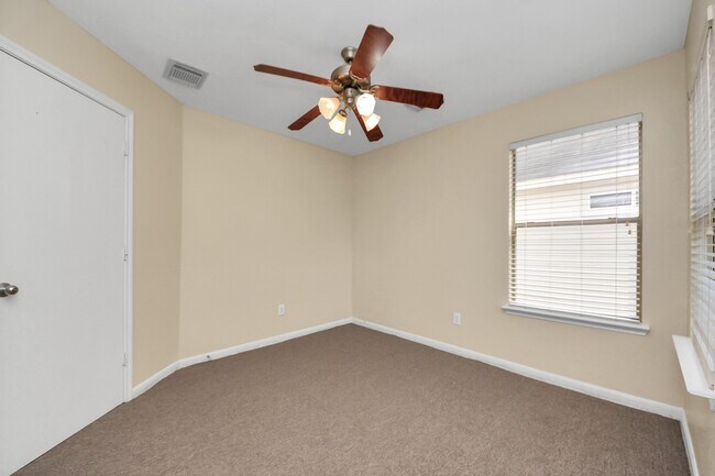Building Photo - 8127 Tassel Field Ln