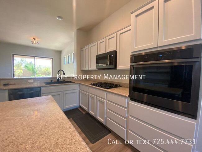 Building Photo - RENOVATED SINGLE STORY 3 BEDROOM HOME IN A...