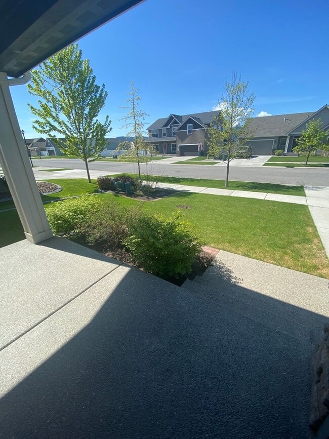 Building Photo - SINGLE FAMILY HOME IN THE FOX TAIL SUBDIVISION (APP#148)