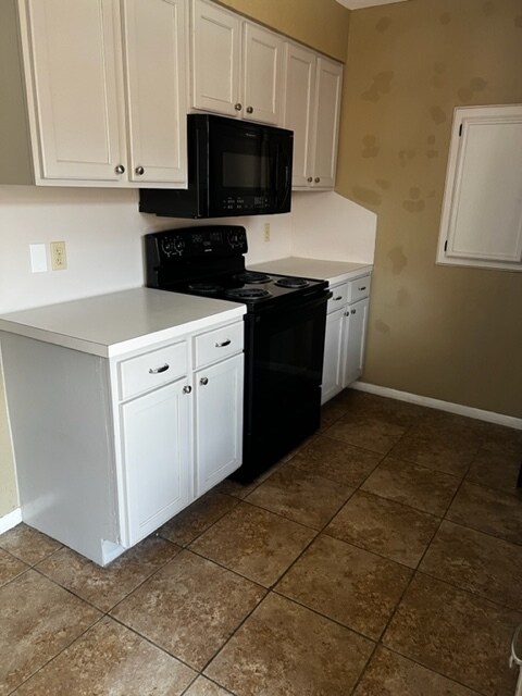 Primary Photo - 5101 Middlecoff Cir