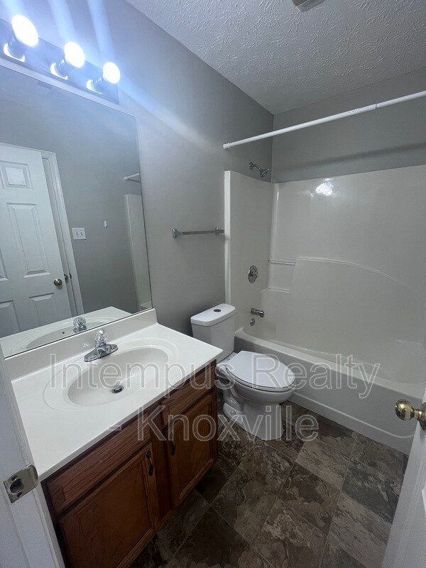Building Photo - 1013 Ashley Michelle Ct