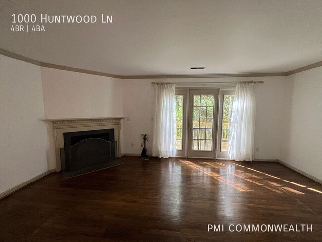Building Photo - 1000 Huntwood Ln