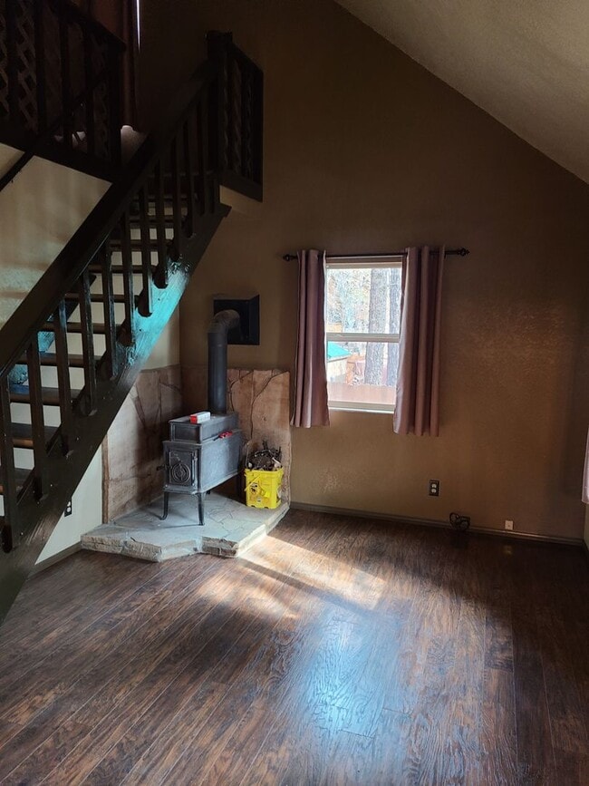 Building Photo - COMING SOON! Updated Turn key Cabin In Mou...