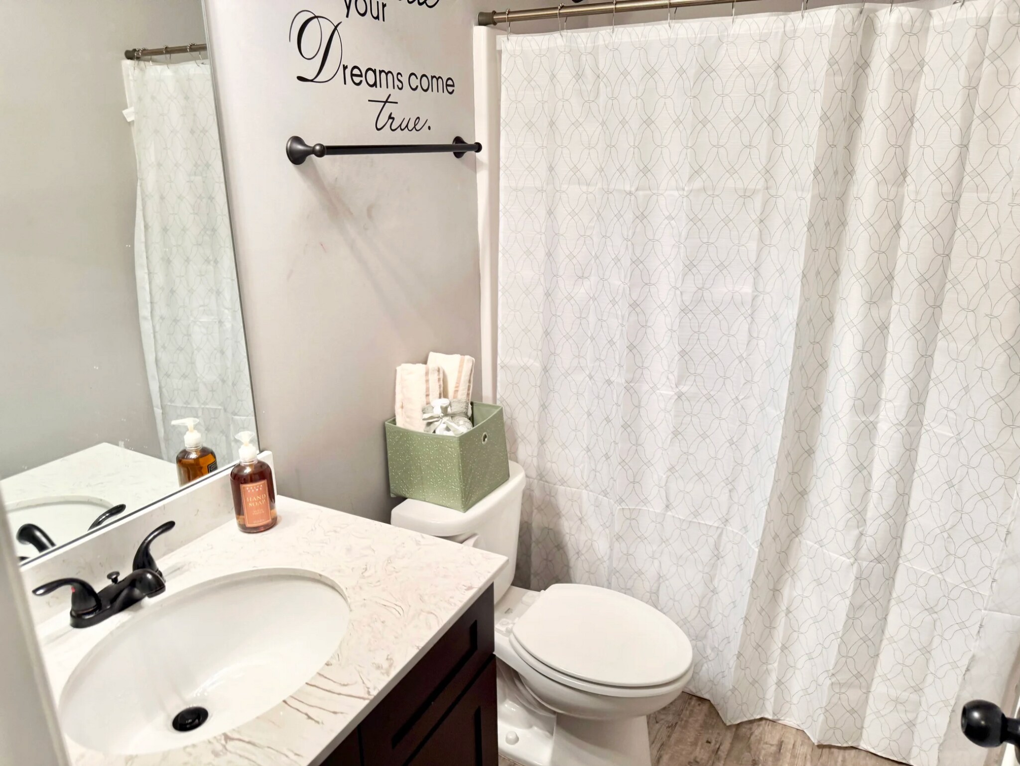 Building Photo - 819 Burch Creek Dr