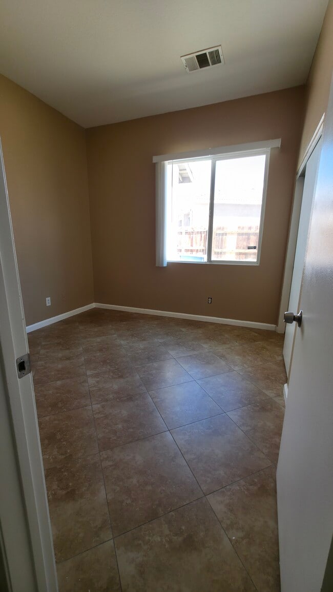 Building Photo - 13798 Oasis Dr