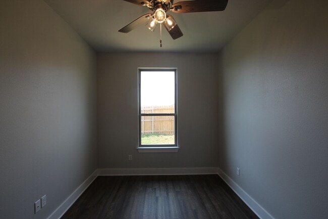 Building Photo - Luxury 3 Bedroom 2 Bath Townhomes in Bullard ISD!