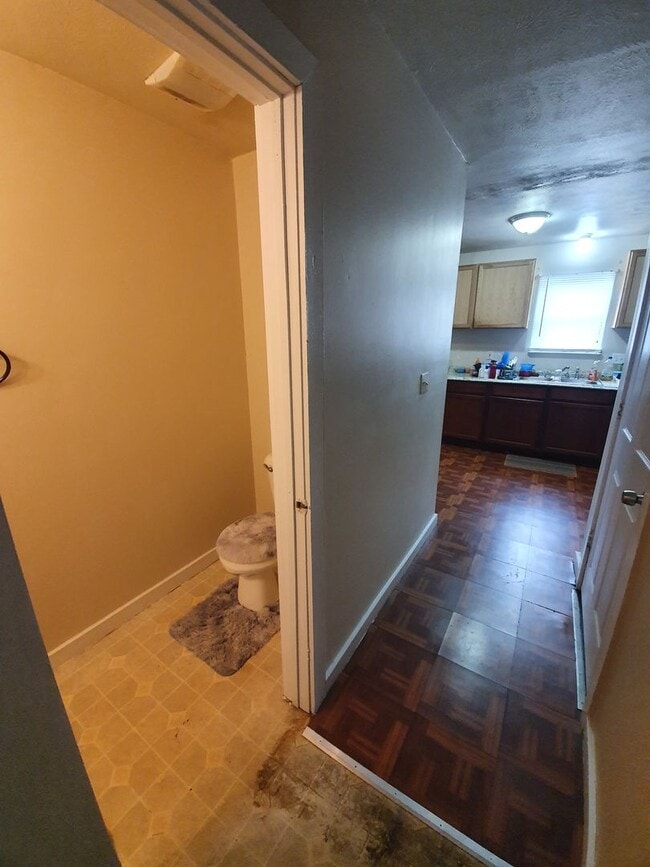 Building Photo - 16515 Lipton Ave